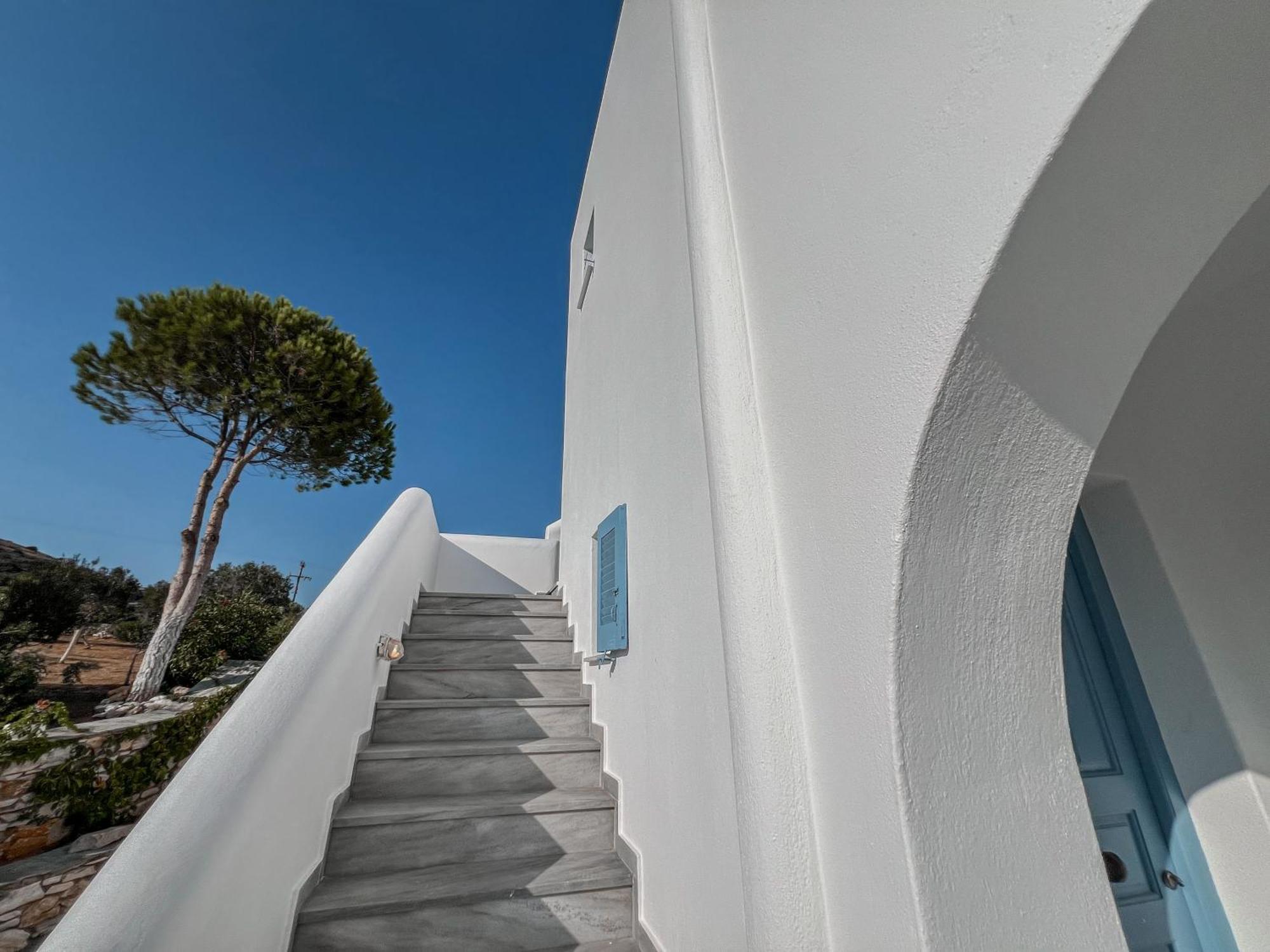 Yaleena Residences Drios Exterior photo