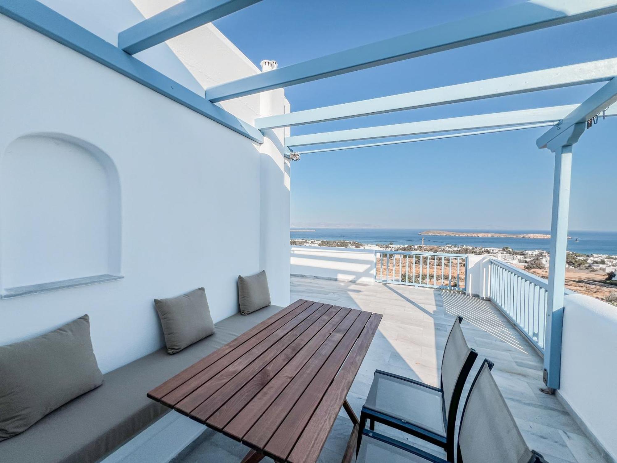 Yaleena Residences Drios Exterior photo