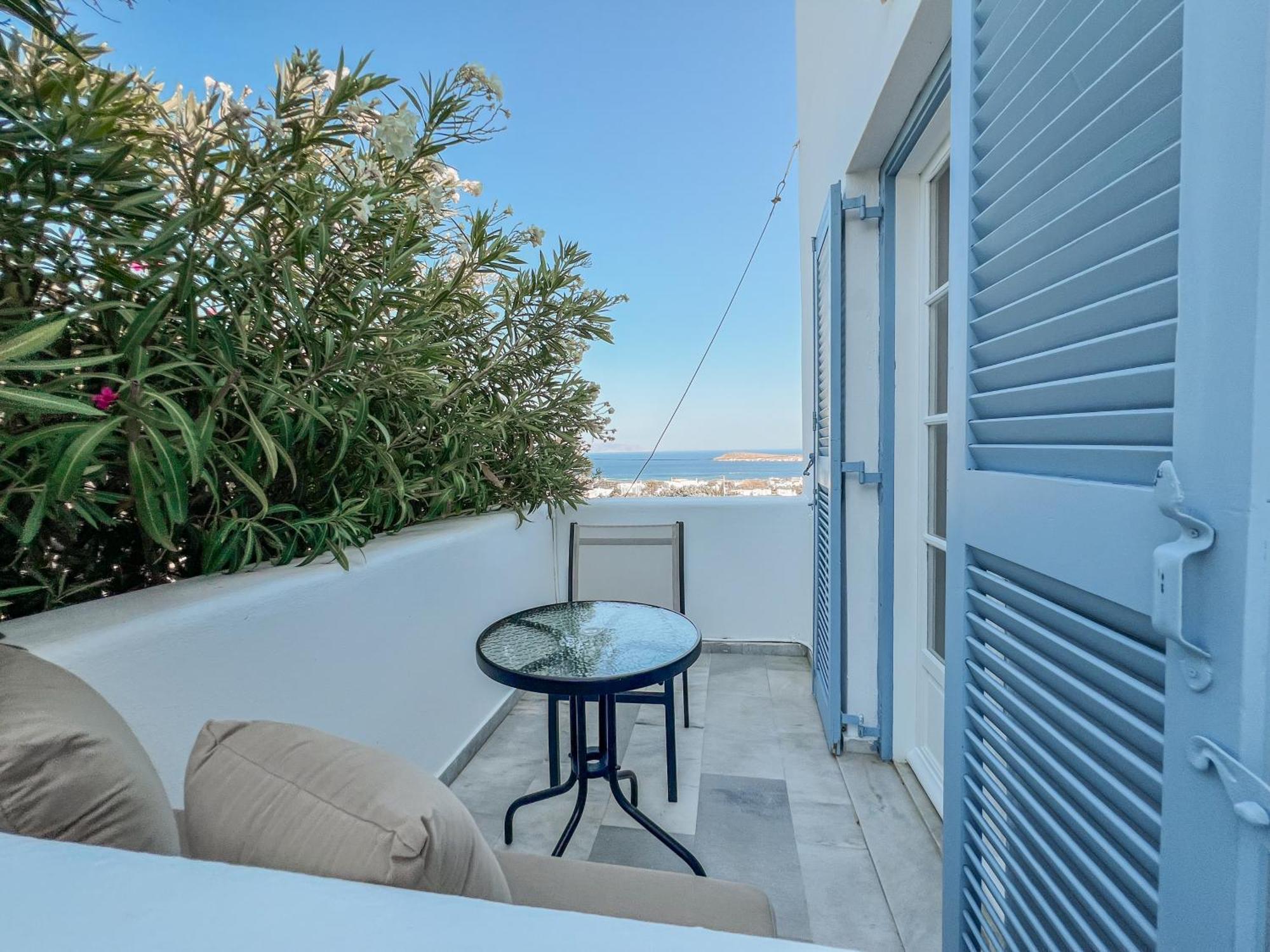 Yaleena Residences Drios Exterior photo