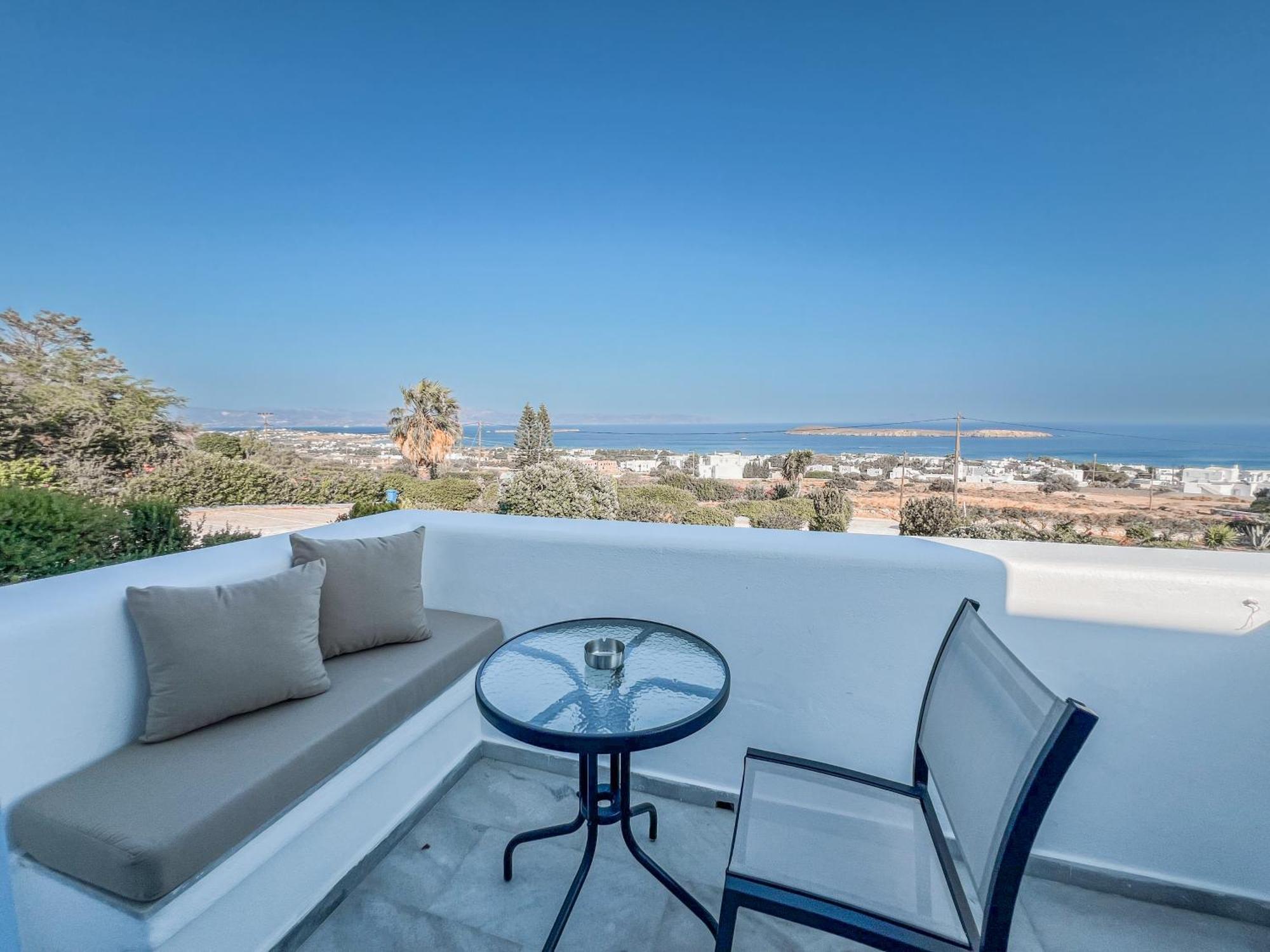 Yaleena Residences Drios Exterior photo