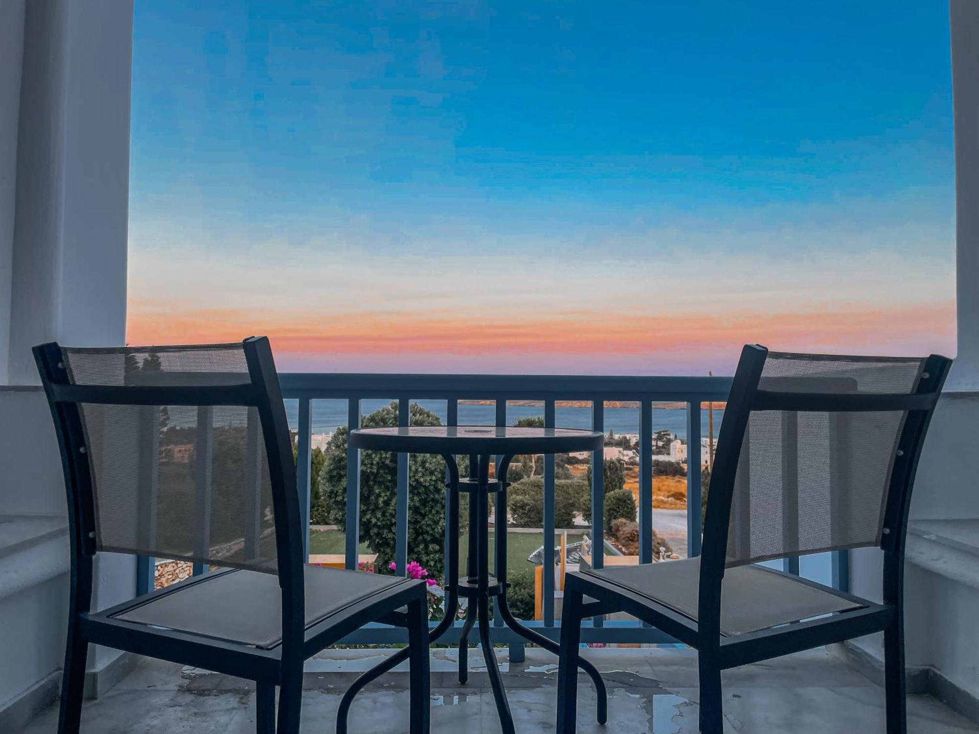 Yaleena Residences Drios Exterior photo